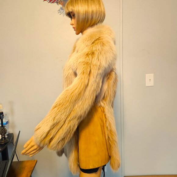 #111 Small fox fur coat - Picture 3 of 4